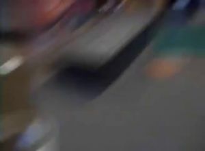 Жестко трахает карликовую шлюшку